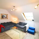Egham Modern Two Bedroom Apartment